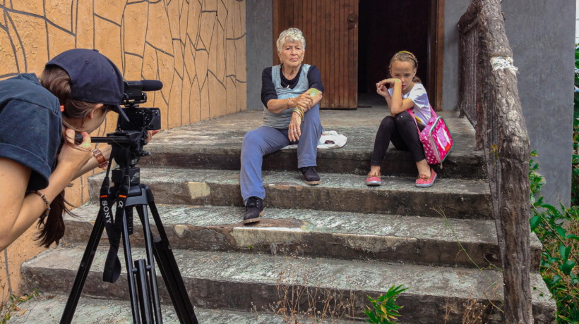 Amanda Perez filming Yarima Hidalgo and Alexa Hidalgo in A Family of Stories